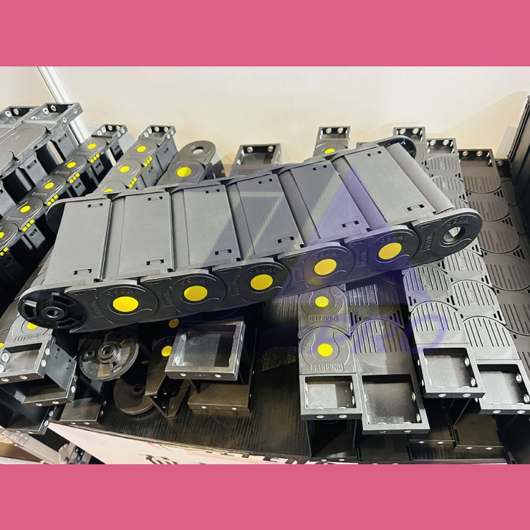 Промышленные пластиковые кабель-каналы (кабельные цепи, пр-во Китай)