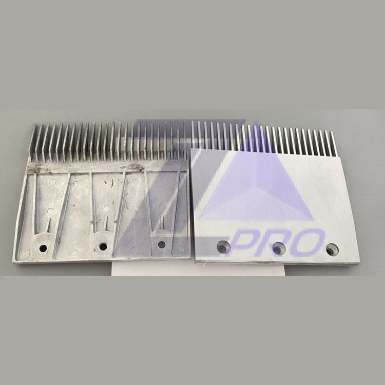 Гребенка L-204mm W-192mm (3 отверстия, между отверстиями 68 мм, 24 зуба) 4090150000 Orinoco ThyssenKrupp