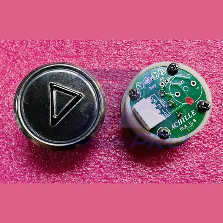 Модуль кнопочный УКЛ красная подсветка "стрелка" MLK V.9 Achille Vega