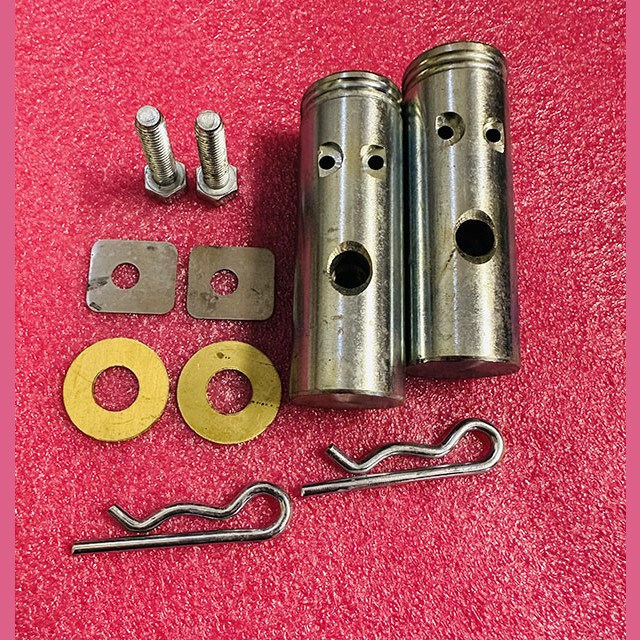 Комплект осей ступени эскалатора D=12.8mm L=90mm X=57.8mm 3 отверстия Travelmaster KM5248762G01 Kone