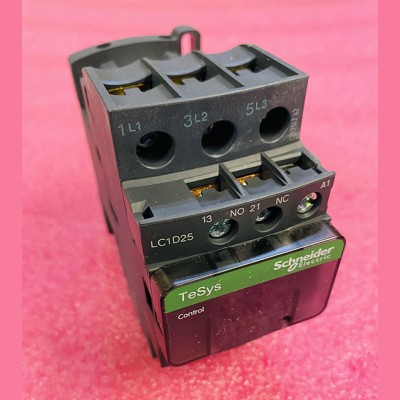 Контактор Tesys 220V 3P 25A 11kW LC1D25M7 Schneider Electric