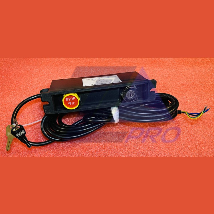 Панель управления с ключевиной и кнопкой STOP MX10-1101