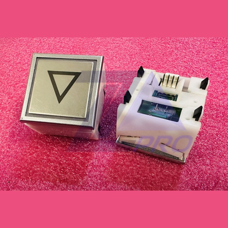 Кнопка стрелка тип KT40 STEP C 40х40мм Thyssen