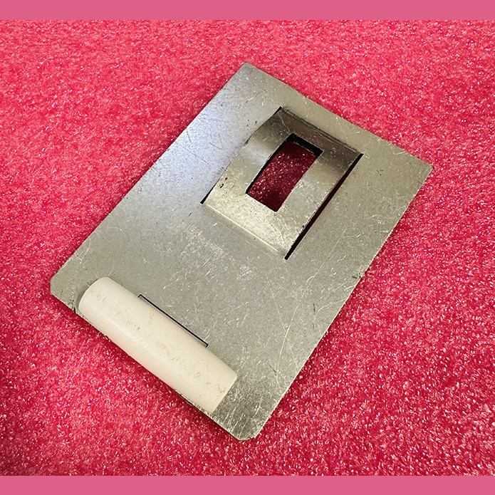 Башмак двери кабины/шахты для дверей ADT ADV KM672015G01 Kone