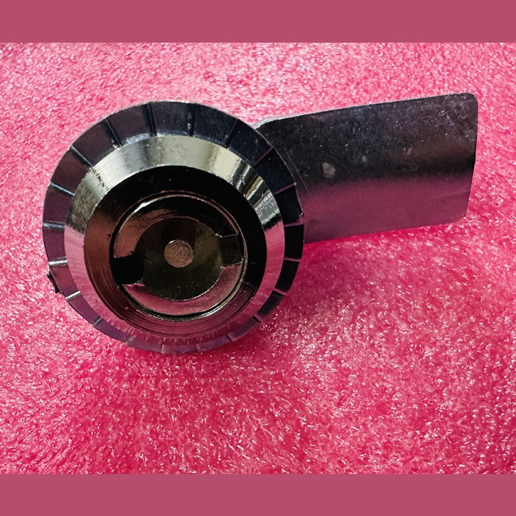 Ключевина-замок шкафа управления Otis