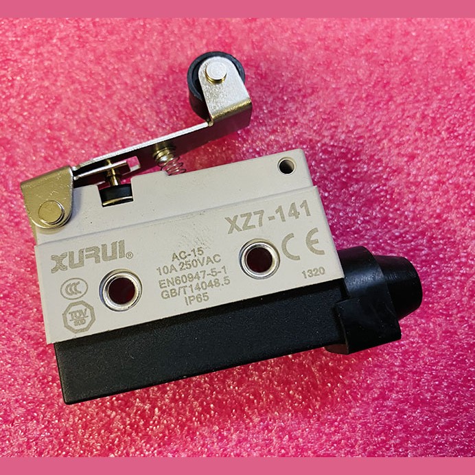 Выключатель короткий роликовый рычаг 10A 125V NO + NC XZ7-141 XURUI