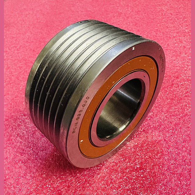 Блок отводной противовеса D=85мм канат плоский 30мм 59315606 Schindler