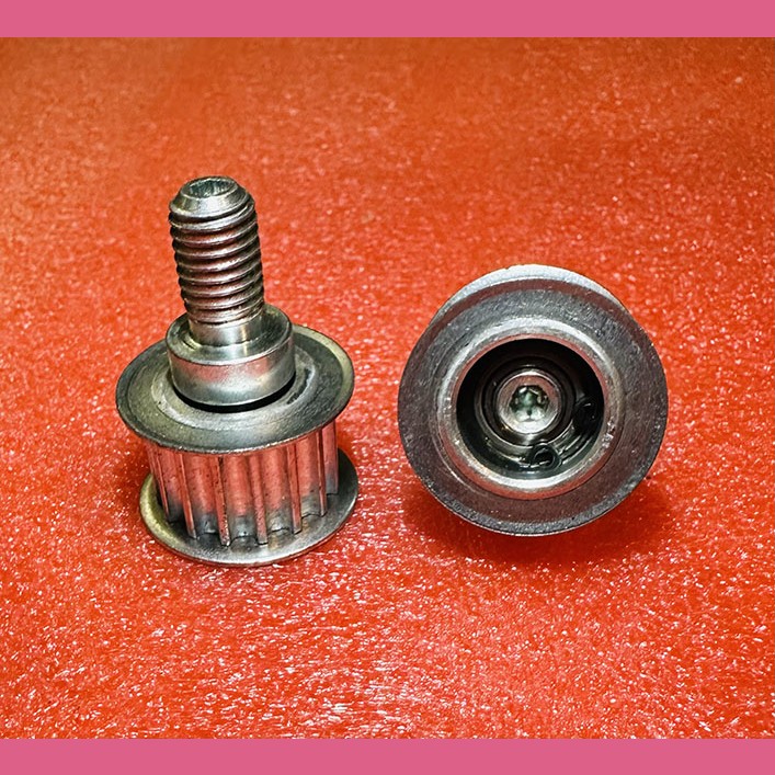 Ролик 30мм натяжной привода дверей лифта Iris Sigma