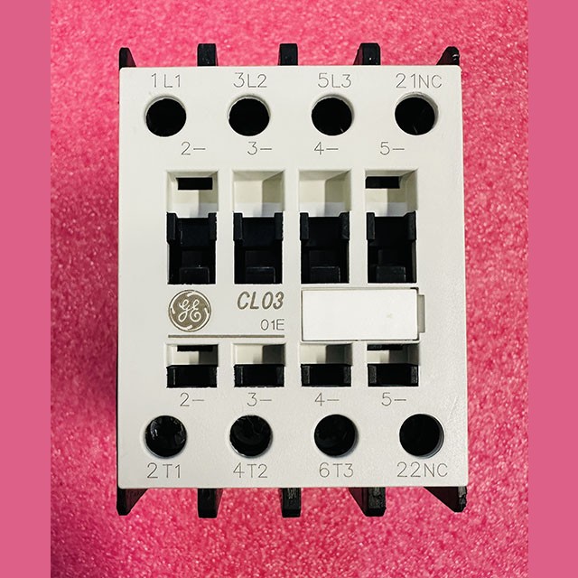 Контактор (3-полюсный, вспомогательные контакты NC, 25A 110/115V) CL03A301M General Electric