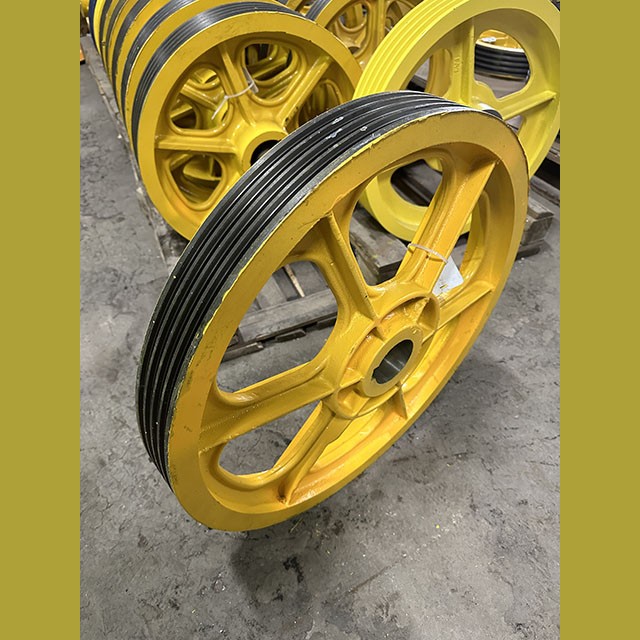 Шкив канатоведущий (575 мм, канаты 4x10, 5 мм) ZAA260D4 13VTR