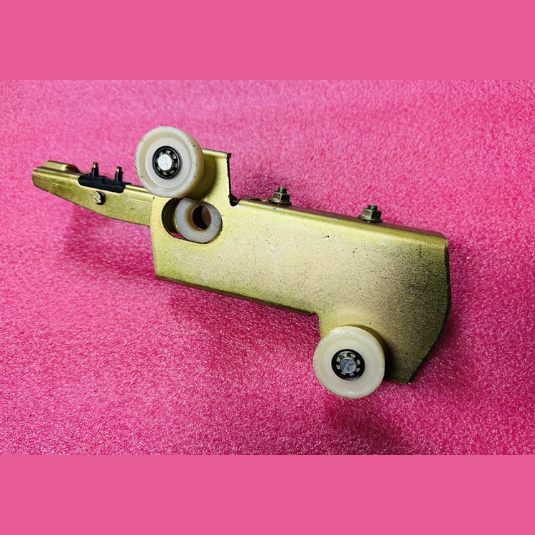 Замок двери шахты в сборе модель 50/11 левое открывание CSP.5000RI000 Fermator