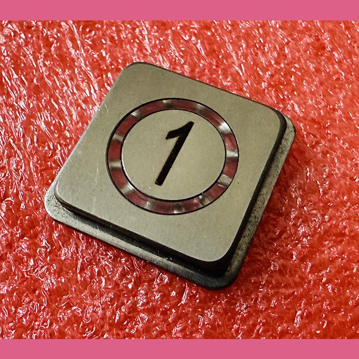 Толкатель квадратный 1 кнопочного модуля ВКЛ13А-7