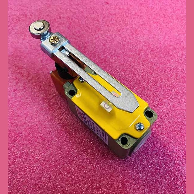 Выключатель концевой 10A/220V LXK3-20S